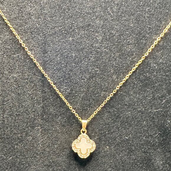 Quatrefoil Pave & Crystal 14K Gold Plated Double Sided Necklace - NWOT - Picture 1 of 2